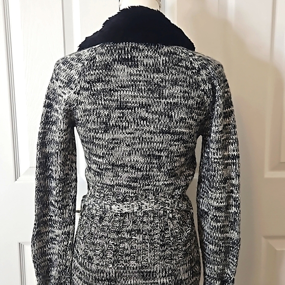 Vintage Chesley Sweater Size Med. - Picture 6 of 11